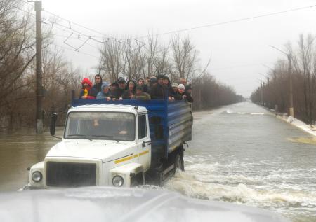 Уровень реки в городе Ишим Тюменской области вырос почти на метр