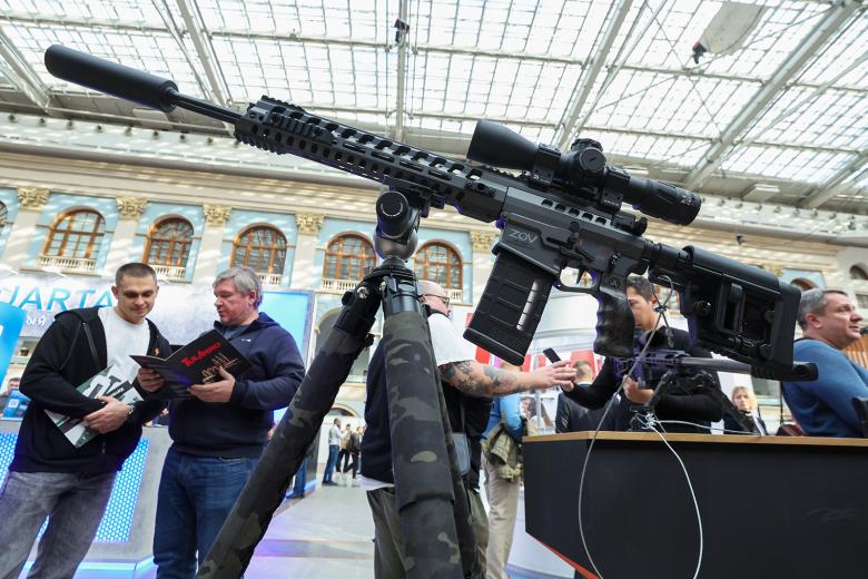 Полуавтоматическая винтовка ZOV от Конструкторского бюро интегрированных систем (Lobaev) на Московской международной выставке оружия и товаров для охоты ORЁLEXPO