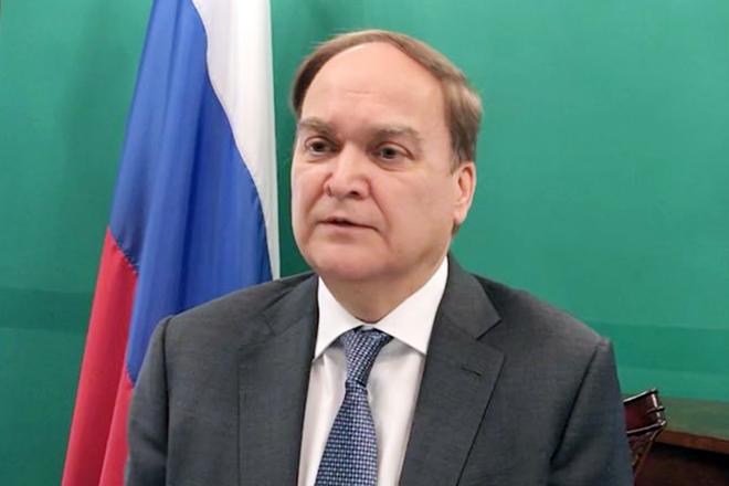 Анатолий Антонов