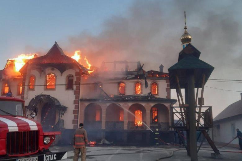 Пожар в храме в честь преподобного Иова Почаевского канонической Украинской православной церкви