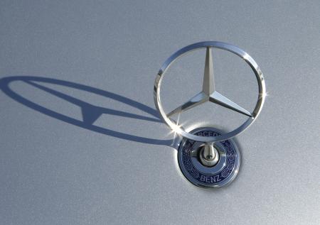 Производитель фирменного знака машин Mercedes объявил о банкротстве