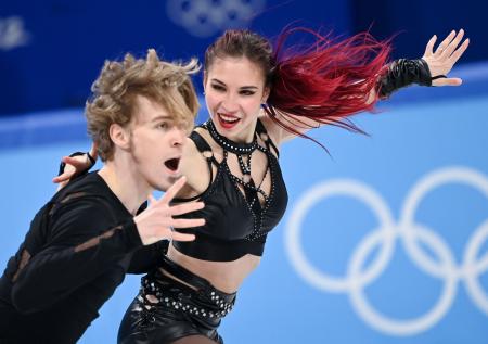 Тренер по фигурному катанию назвала Дэвис и Смолкина «средним вариантом»