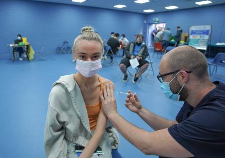 Washington Post: Pfizer нужно прививаться тремя дозами