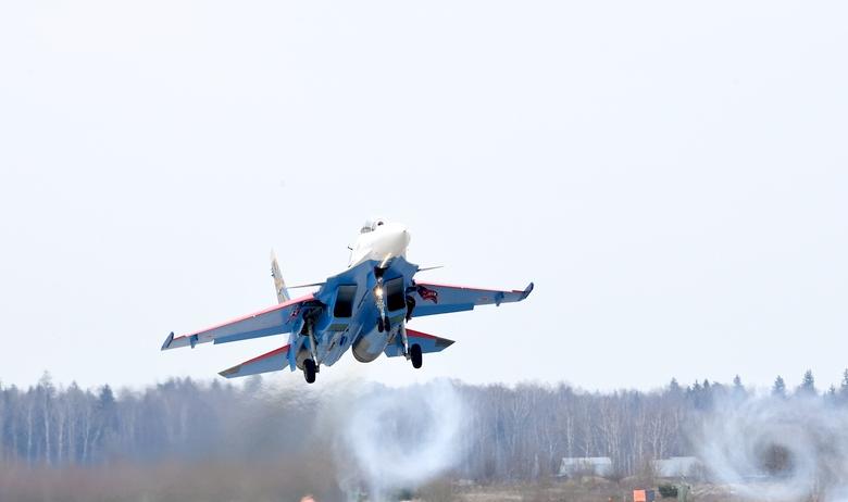 Российский истребитель Су-30СМ