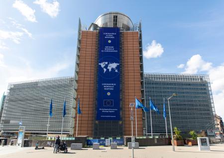 ЕК обвинила РФ в нарушении контракта из-за решения по Польше и Болгарии
