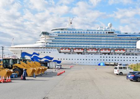 Круизный лайнер Diamond Princess очистили от коронавируса