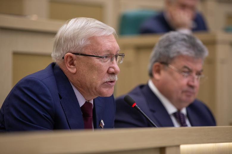 Олег Морозов