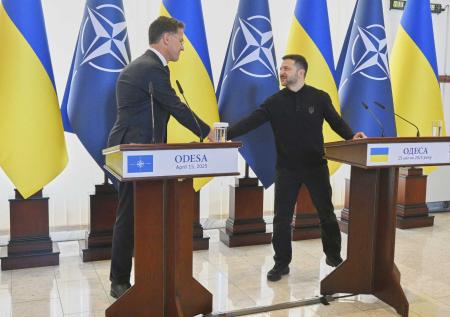 Генсек НАТО сообщил о неожиданном визите в Одессу