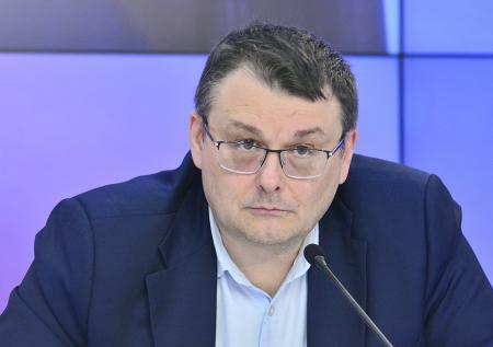 «Рожать, пока рожалка работает»: фраза принесла депутату народную премию