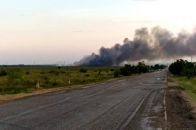 Россия. Республика Крым. Пожар на войсковом полигоне в Кировском районе