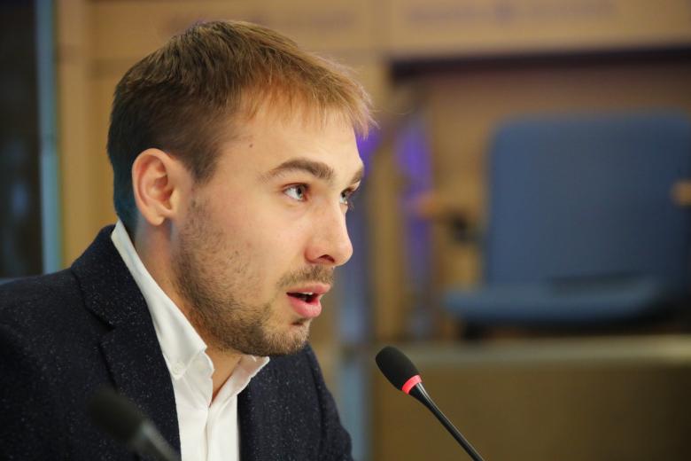 Антон Шипулин