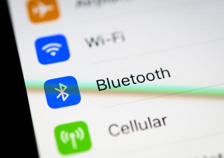 Эксперт рассказал, как хакеры могут подключиться к телефону через Bluetooth