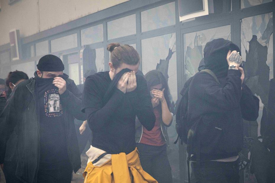 Протестующие в Париже хотят повторить 1995 год, когда им удалось добиться отмены проведения пенсионной реформы тогдашним премьер-министром Аленом Жюппе
