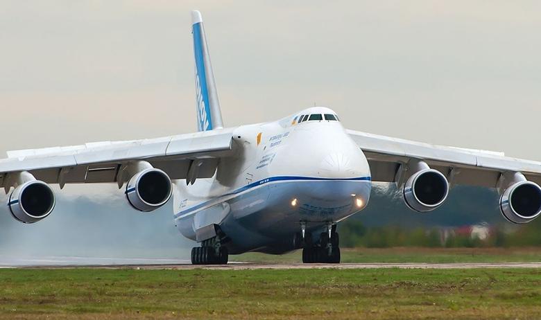 Самолёт АН-124