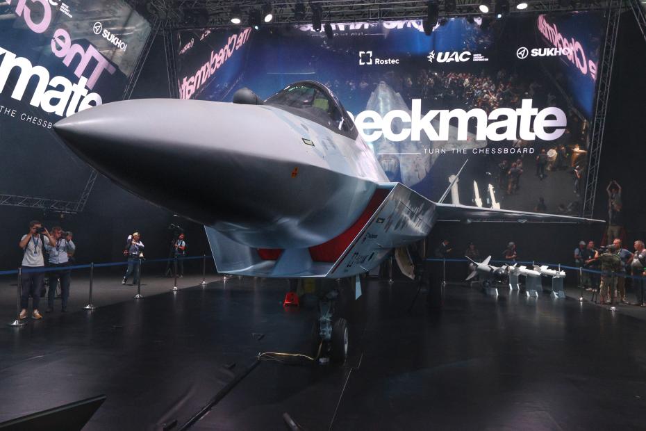 Су-75 — российский многофункциональный истребитель пятого поколения