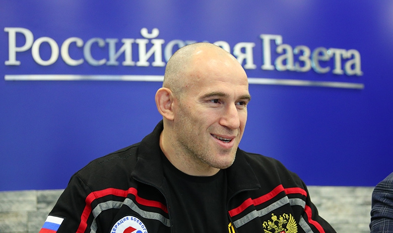 Алексей Олейник 