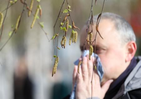 Першение в горле связали с одним серьезным заболеванием