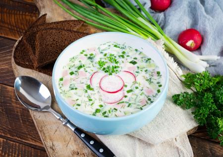 Не перец и не майонез: повар в столовке выдал тайну вкуснющей окрошки