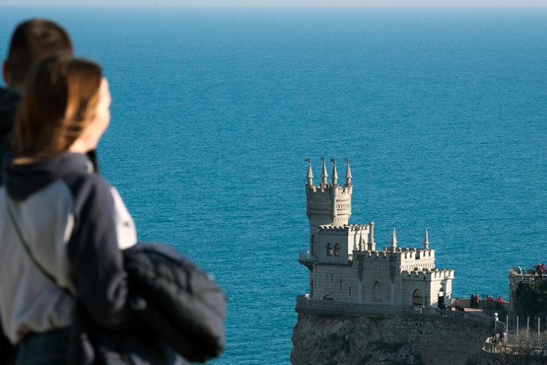 Крым. Вид на Ласточкино гнездо