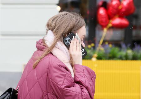 Операторов связи заставили сообщать абонентам о подключении новых услуг