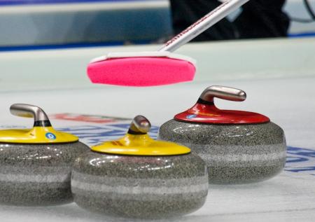 Мужская сборная РФ по кёрлингу вылетела в дивизион В на чемпионате Европы