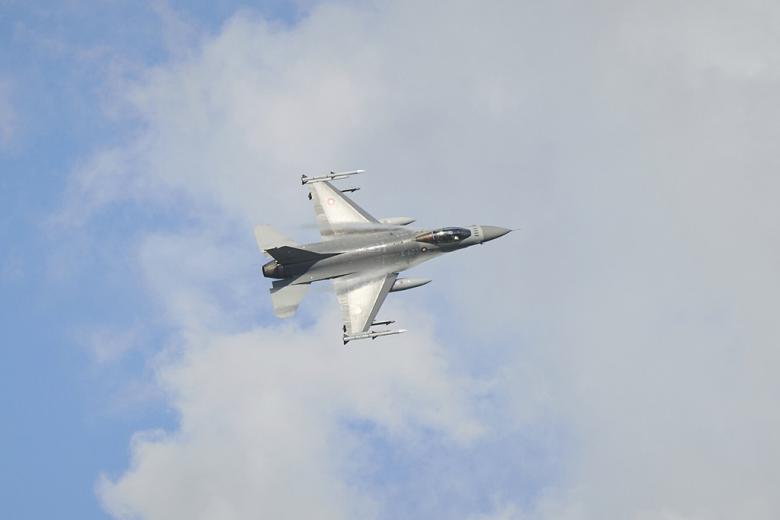 Истребитель F-16
