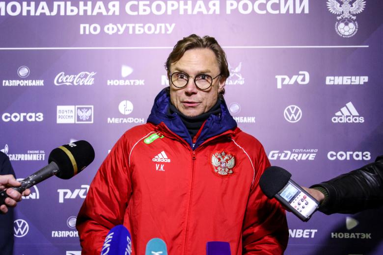 Валерий Карпин
