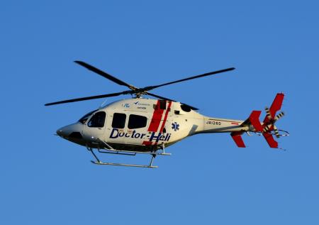 Вертолет скорой помощи пропал над морем в Японии