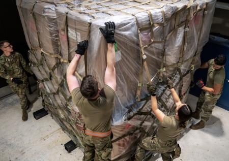 В России оценили вероятность поставки Западом дальнобойных ракет Украине