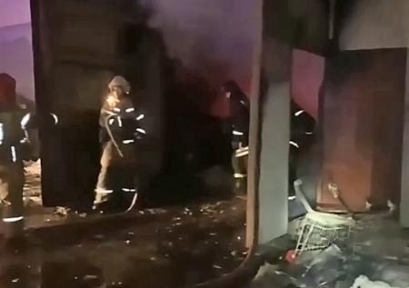 МЧС сообщило о пожаре на складе игрушек под Москвой