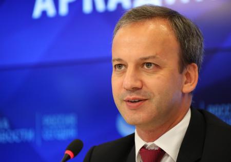 Карякин оценил работу Дворковича на посту главы ФИДЕ