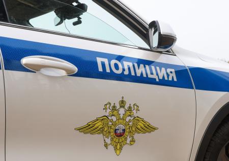 Громкий хлопок и звон разбившегося стекла разбудили петербуржцев