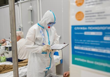 Иммунолог спрогнозировал сроки стабилизации заболеваемости COVID-19 в РФ