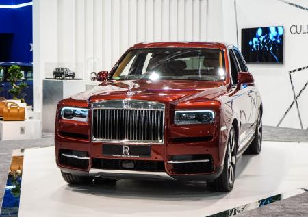 Назван самый популярный люксовый автомобиль в России