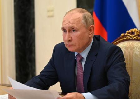 Одобрение деятельности Путина снизилось за две недели