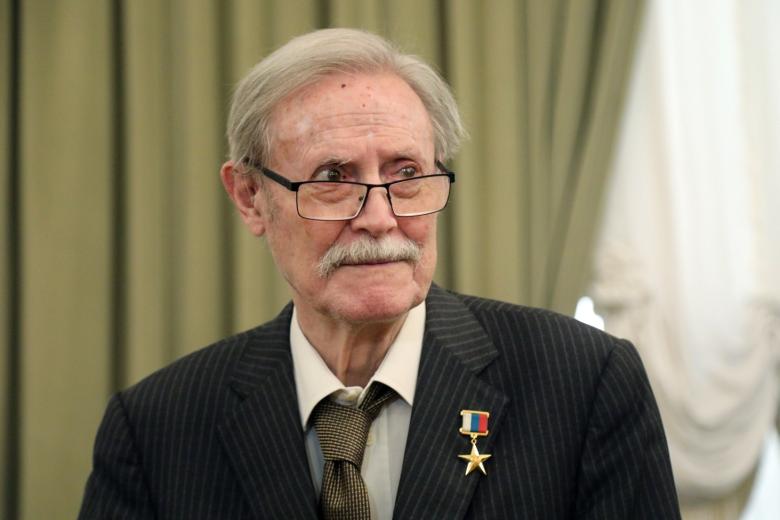 Юрий Соломин