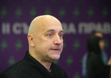 Прилепин пошутил над слухами о слиянии с КПРФ