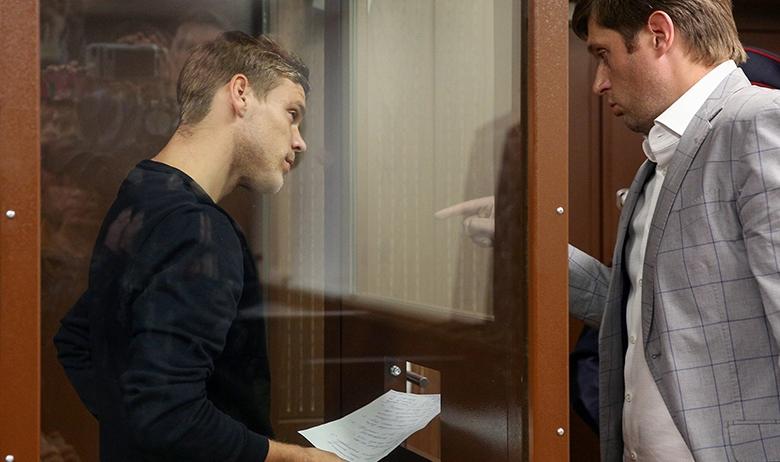 Рассмотрение в Тверском районном суде столицы ходатайства следствия об избрании меры пресечения в виде заключения под стражу в отношении футболиста Александра Кокорина