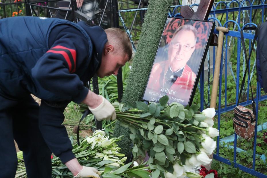 На церемонии прощания с модельером в подмосковном Щелково