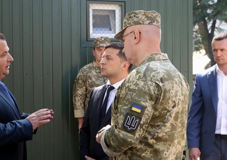 В АП Украины объяснили, что произошло между Зеленским и Полтораком