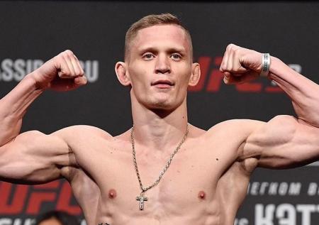 Россиянин Хандожко нокаутировал соперника на турнире UFC