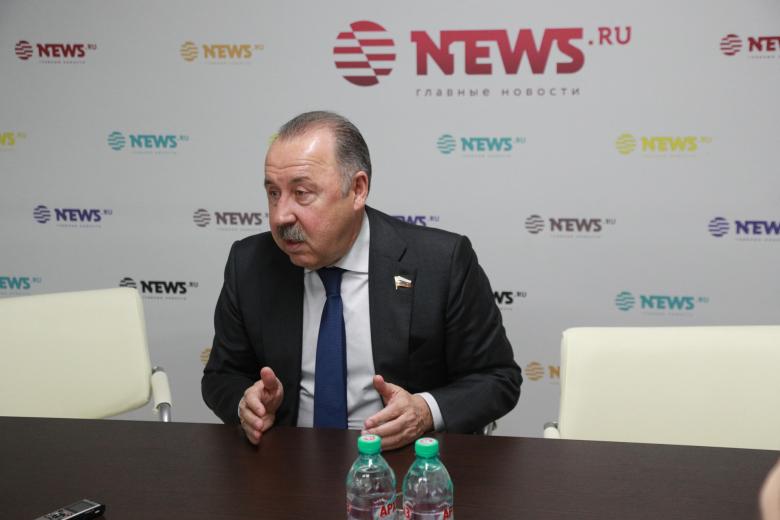 Валерий Газзаев