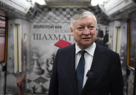 Карпов предрёк проблемы в России у уехавшего в Норвегию шахматиста Романова