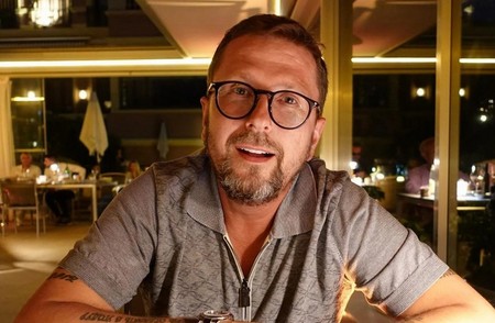 Шарий обвинил молодого репетитора из Петербурга в работе на наркокартель