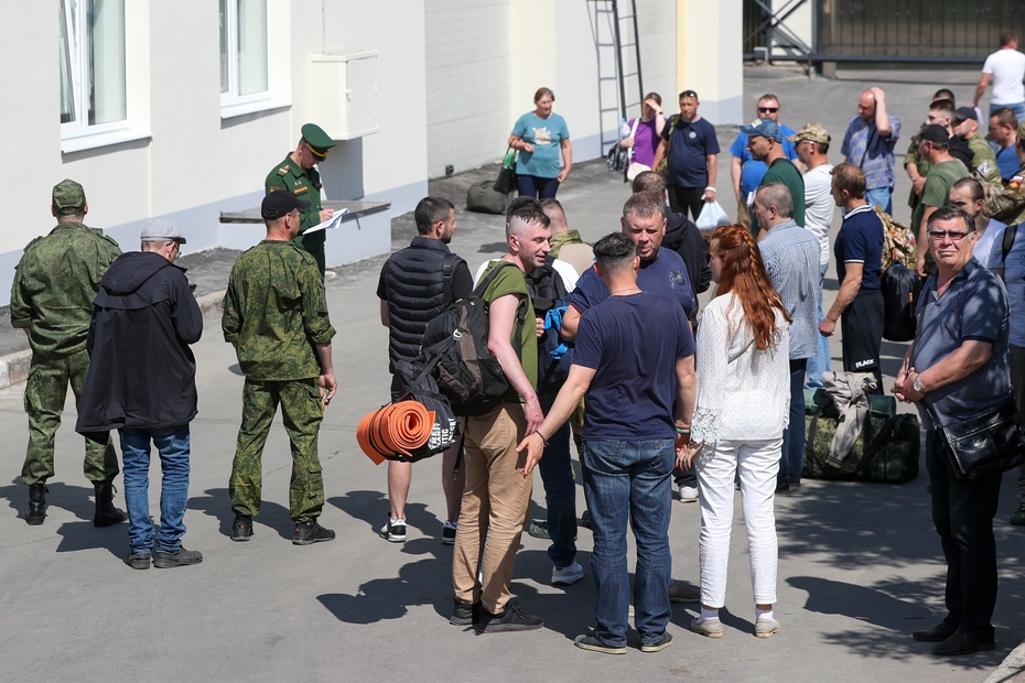 Проводы военнослужащих-контрактников 