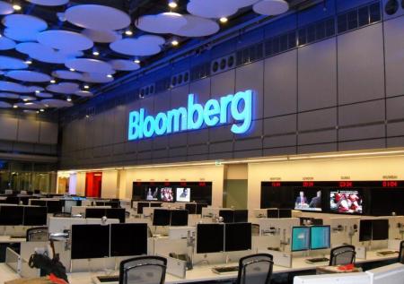 Агентство Bloomberg заявило о приостановке работы в РФ и Белоруссии