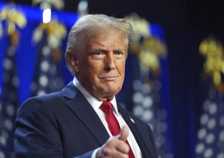 В США раскрыли, как Трамп может обойти запрет Байдена на выход из НАТО