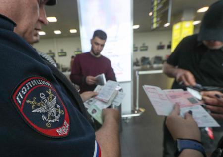 В центре Санкт-Петербурга провели рейд против сотен мигрантов