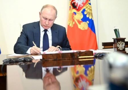 Путин наградил Стремоусова орденом Мужества посмертно