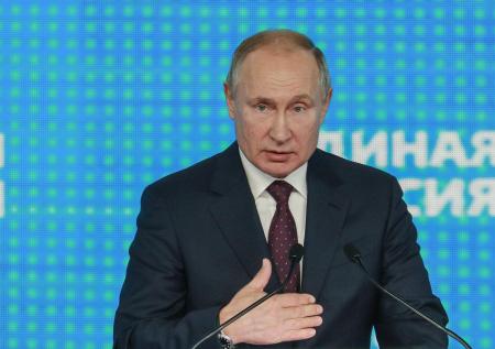 Путин вручит звезду Героя России вдове командира, оборонявшего Малую Локню